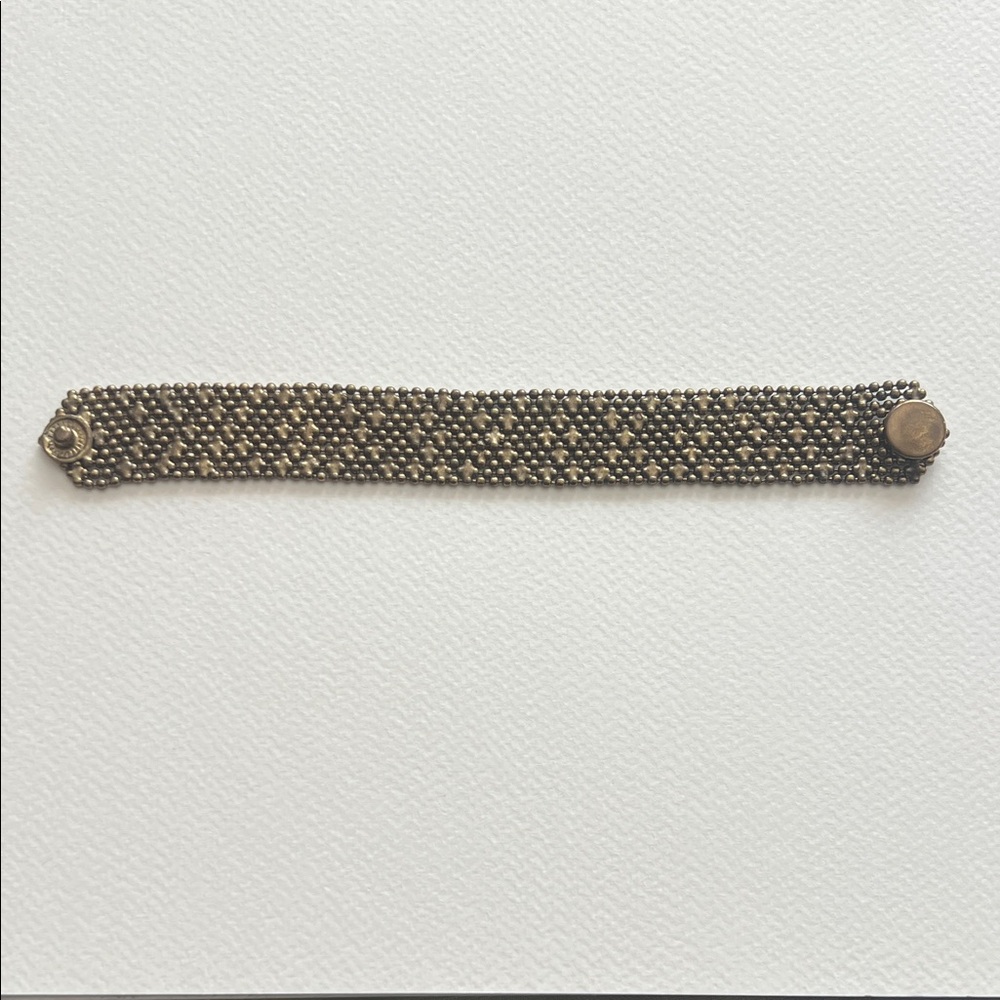 Beaded Metallic Snap Bracelet - gold tone